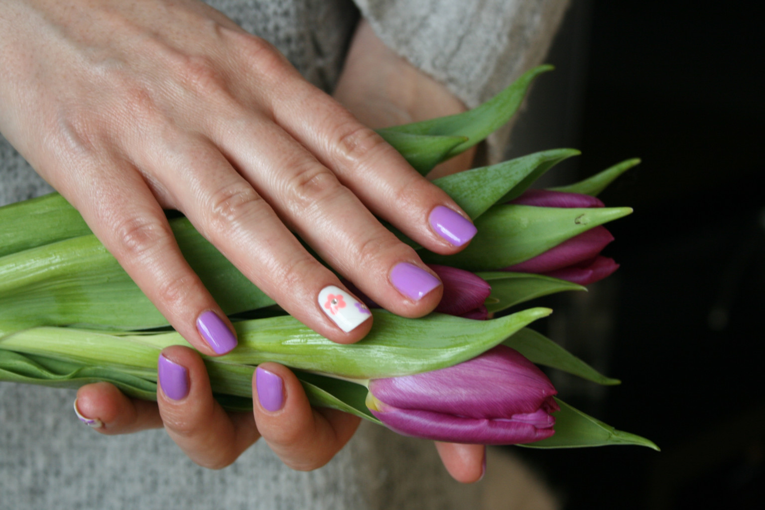 Hybrydowy manicure na wiosnę z lakierami Semilac glowlifestyle.pl - Copy
