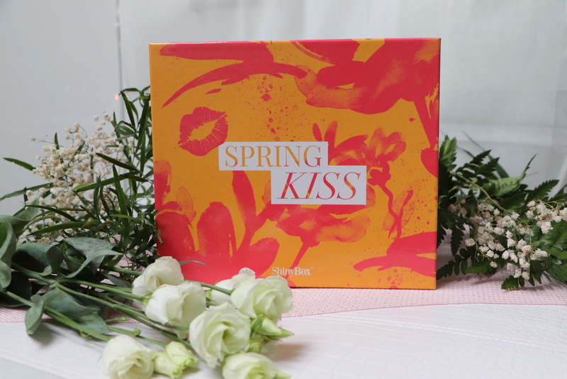 Spring kiss shinybox kwiecień